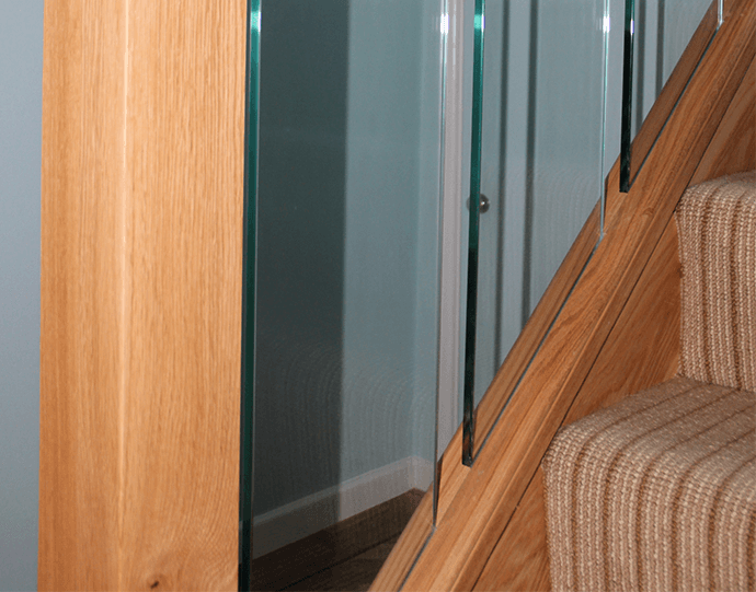 staircase glass railing